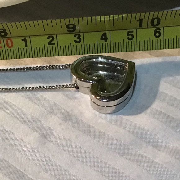 ❤️ Silver Floating Glass Heart Locket - Picture 7 of 7